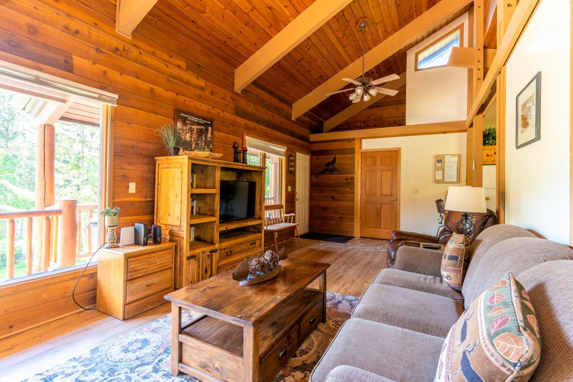 Gray Wolf Condos at Whitefish Exterior foto