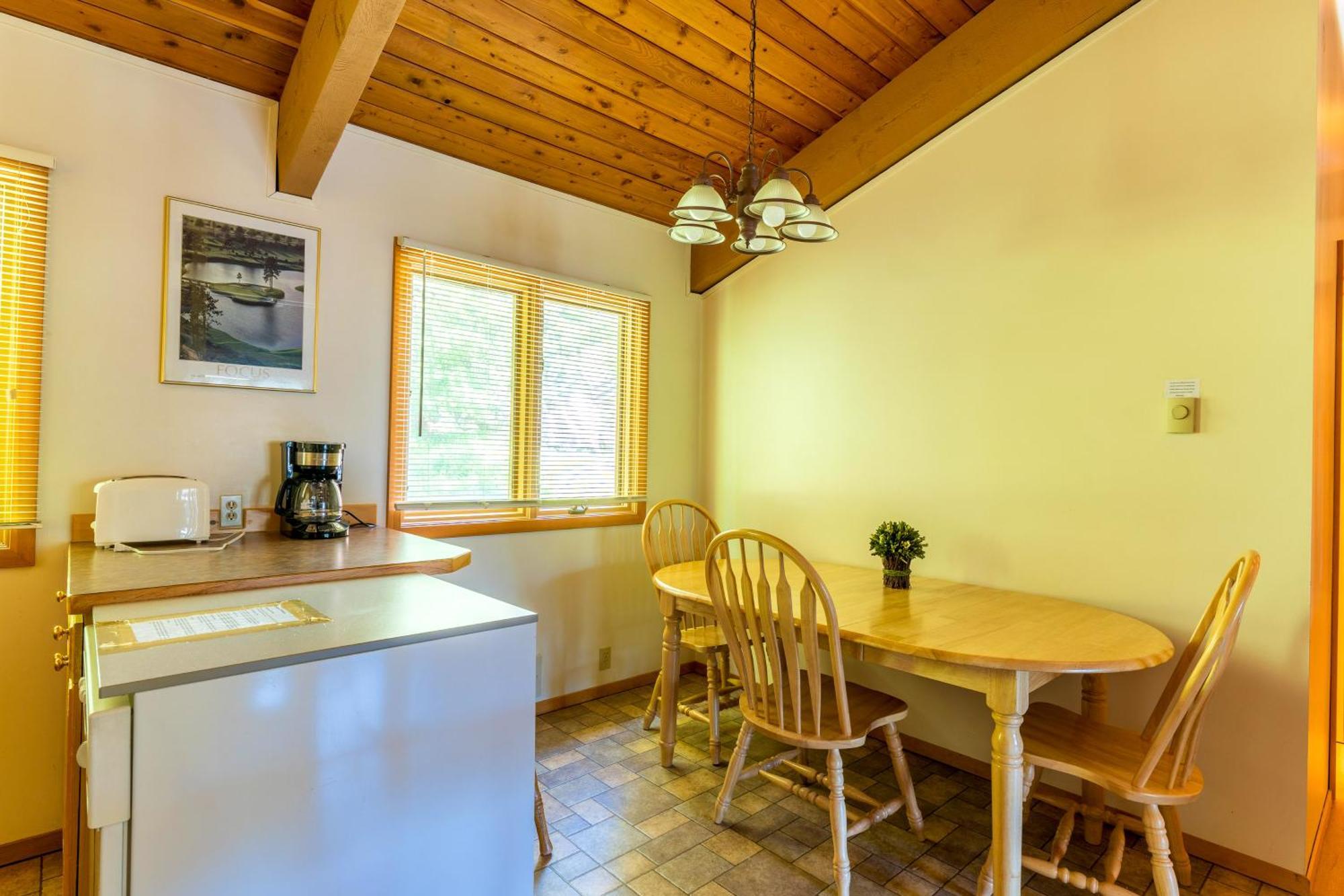 Gray Wolf Condos at Whitefish Exterior foto